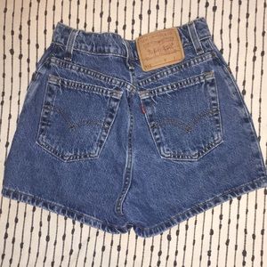 Vintage Levi high wasted shorts